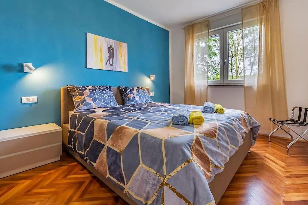 New Two Bedroom Apartment Maloni Πούλα