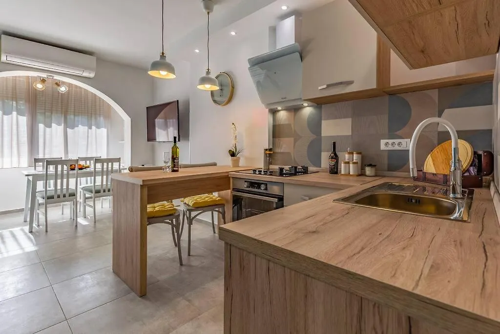 New Two Bedroom Apartment Maloni Πούλα 0*,  Κροατία