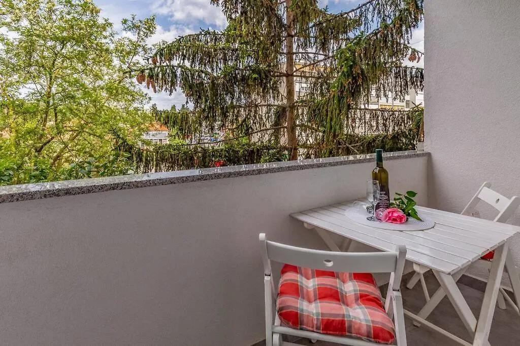 New Two Bedroom Apartment Maloni Pula Croatia